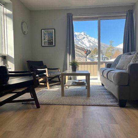 Mountain View Bed & Breakfast Banff Bagian luar foto