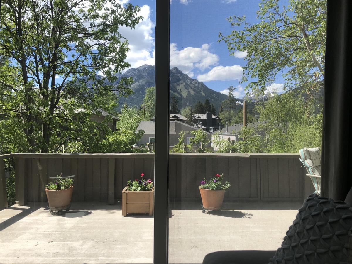 Mountain View Bed & Breakfast Banff Bagian luar foto